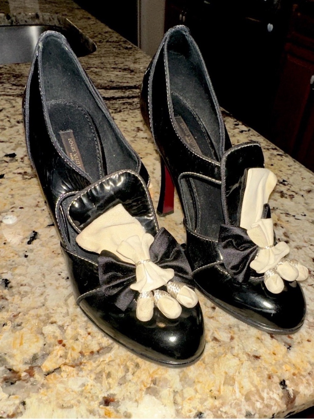 Vintage Louis Vuitton Black Leather Bow Accent Pumps